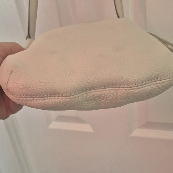 Michael Kors Ivory Crossbody Bag with Gold Accents - Picture 5 of 7